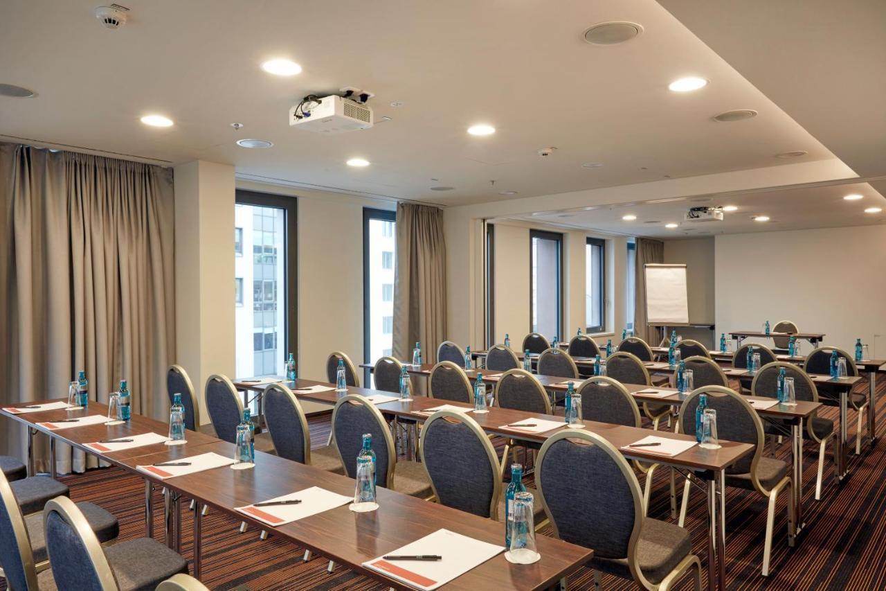 Hyperion Hotel Hamburg Exterior photo The meeting room at the hotel