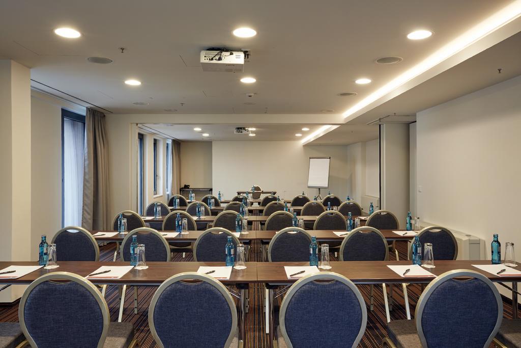 Hyperion Hotel Hamburg Exterior photo The meeting room